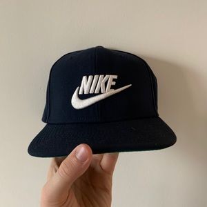 COPY - Nike Dry-fit SnapBack.